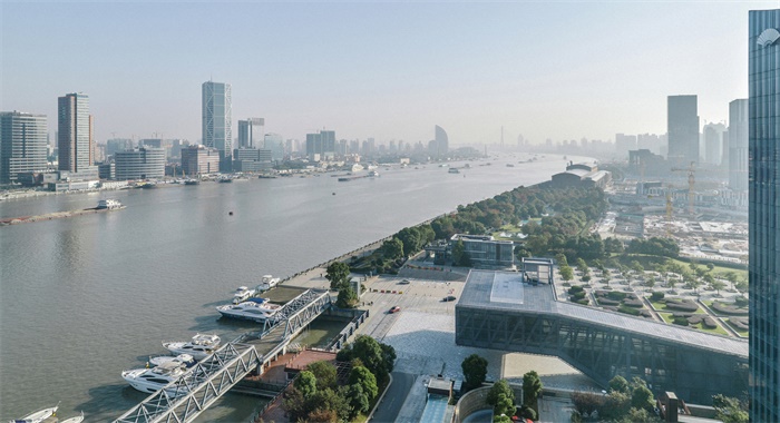 OMA通告：上海陆家嘴展览中心正式完工