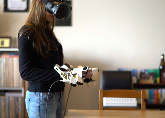 EXOS VR外骨骼手套提升交互感觉